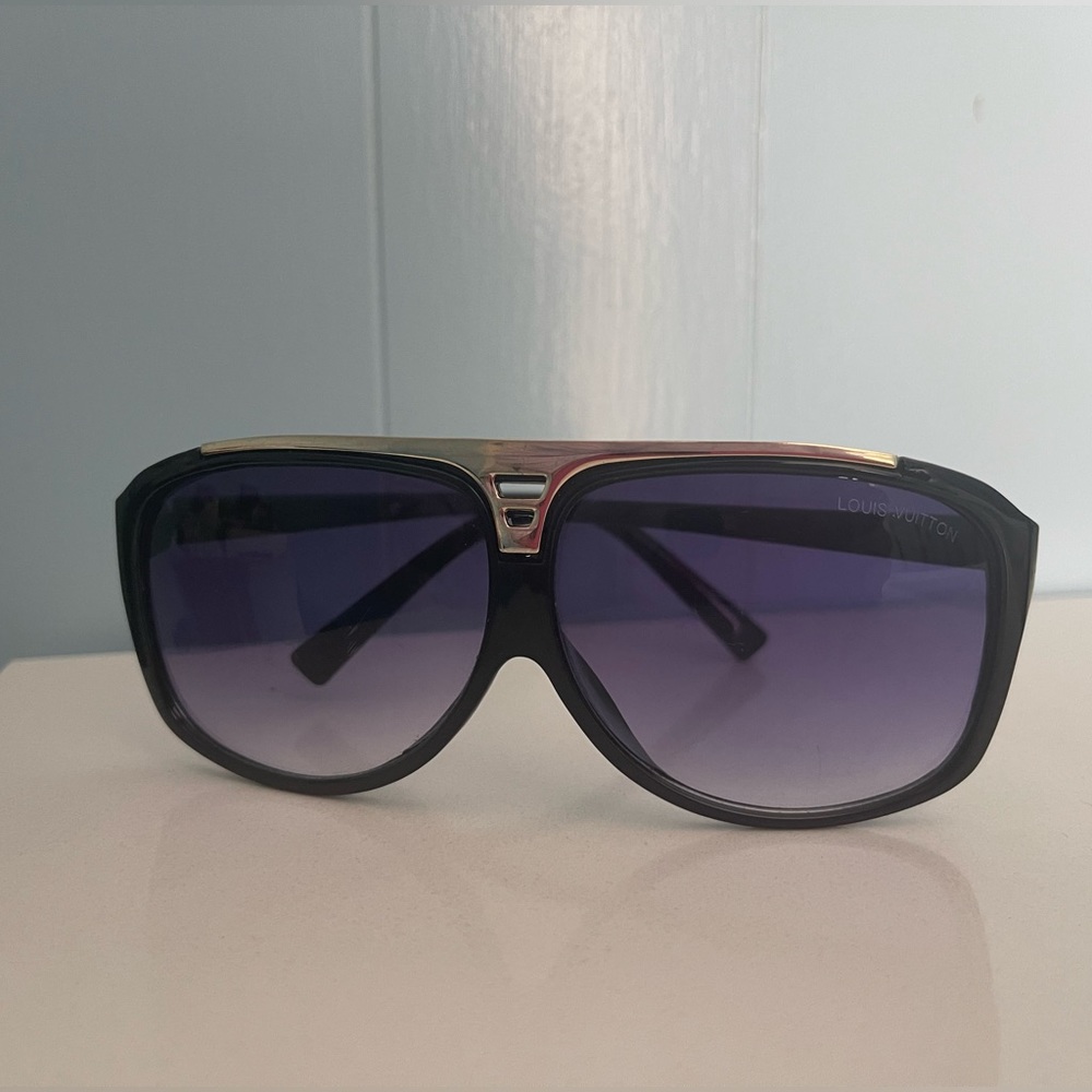 Louis Vuitton Evidence Sunglasses